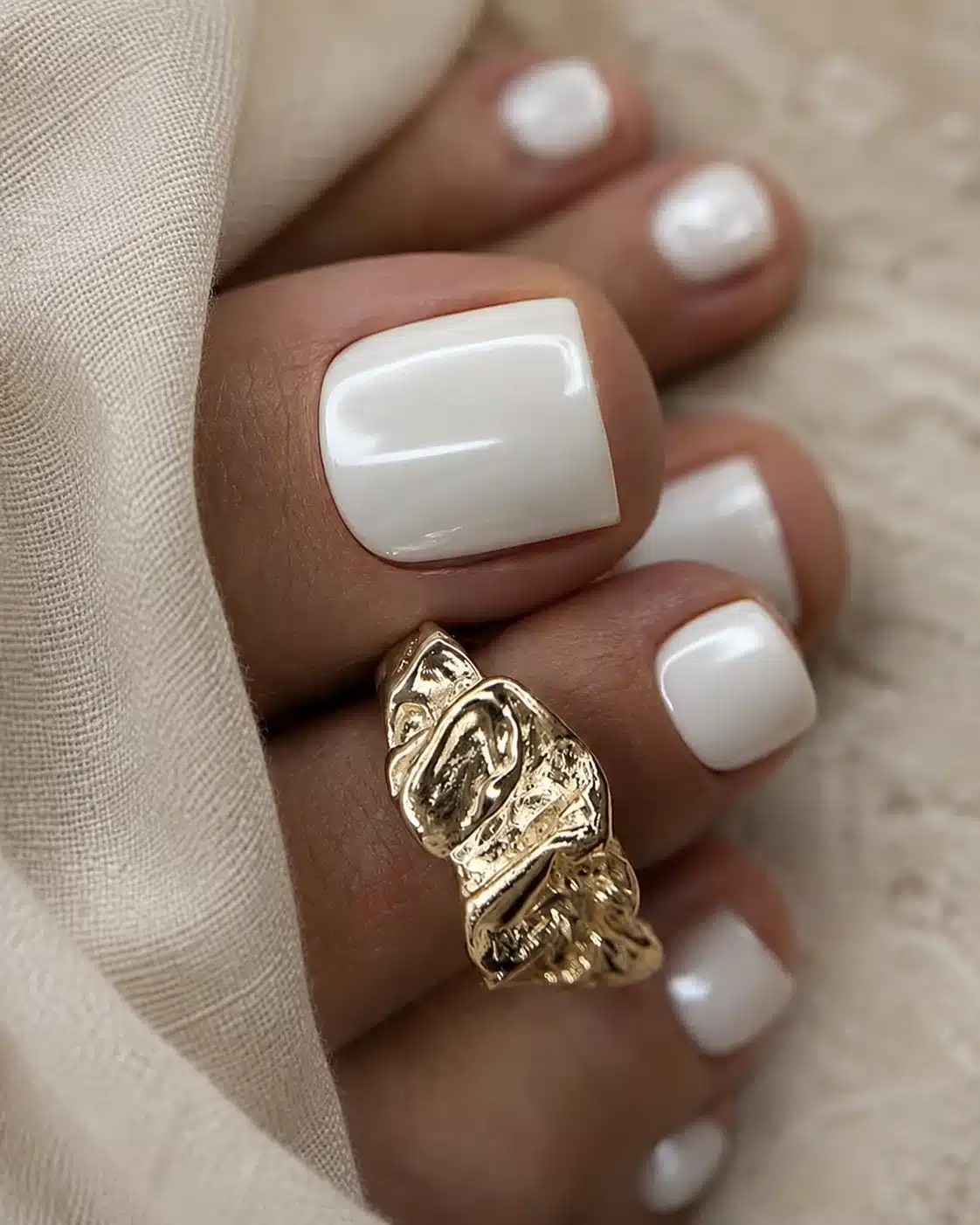 10 Milky White Chrome Pedicure Ideas You?ll See Everywhere in 2026 5 Solid pearl chrome pedicure with a square big toe