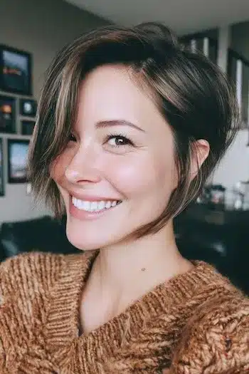 31 Bixie Haircuts That Blend Bob Shape with Pixie Ease 15 Side-Parted Bixie — bixie haircuts
