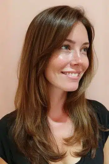 31 Hairstyles With Bangs That Prove A Little Fringe Goes A Long Way 19 Side-swept bangs combined with face-framing layers, part of the 31 Hairstyles With Bangs That Prove A Little Fringe Goes A Long Way - Parisfy