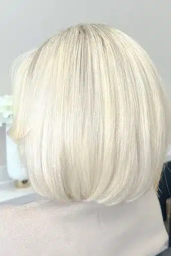 30 Trending Old Money Bob Haircuts With A Quiet Luxury Aesthetic 14 Platinum blonde bob viewed from the back, part of the 30 Trending Old Money Bob Haircuts With A Quiet Luxury Aesthetic - Parisfy.