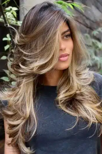 31 Butterfly Haircut Ideas For The Perfect Layered Hairstyle 13 Butterfly hairstyle with blonde balayage and seamless gradient layers