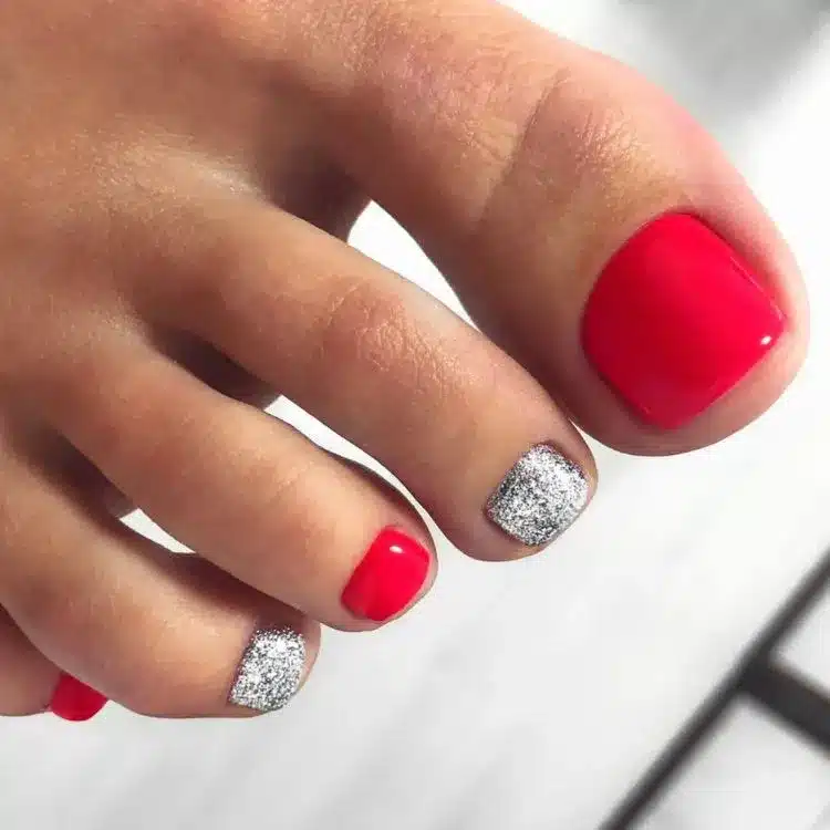 39 Cute Pedicure Ideas for Every Season 32 Red and silver glitter holiday pedicure
