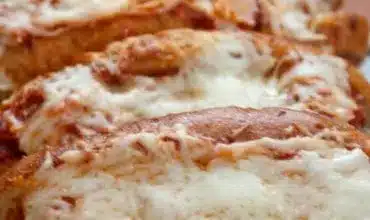 DIY Glitter Toes – Quick and Easy Sparkly Nails That Will Last for Weeks 7 Need an idea for a Fast Dinner on a busy night? This Quick Meatball Sub Recipe is just the answer to your meal dilemma. sunshineandhurricanes.com